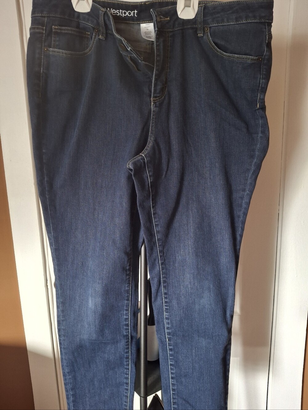 Westport Signature Fit Women's Dark Blue Skinny Jeans 16W